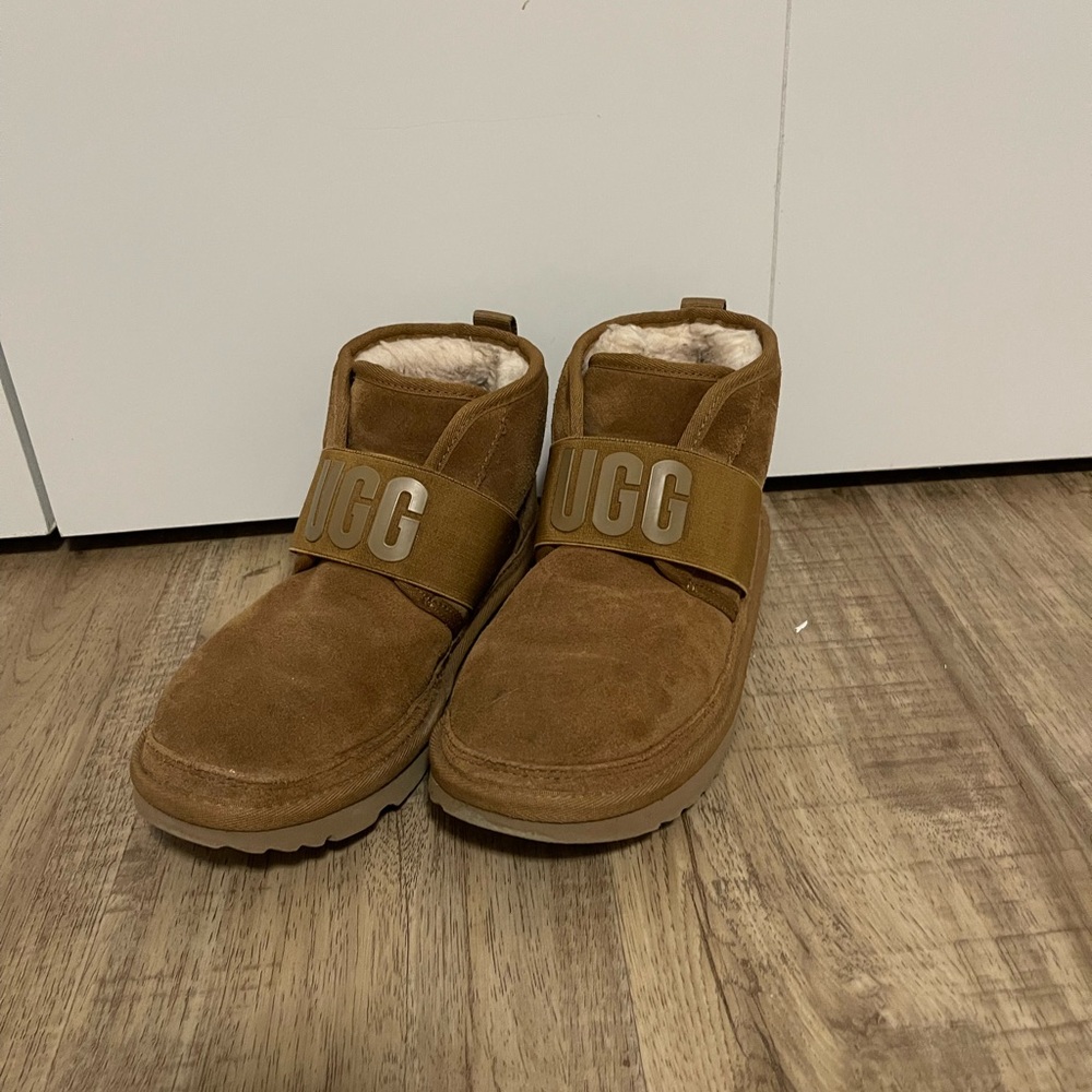 *SOLD* Mini UGGs